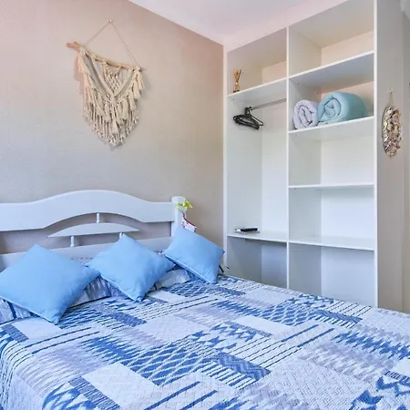 2 Quartos com ar, piscina, sacada Gourmet a 1 km da praia Grande-3
